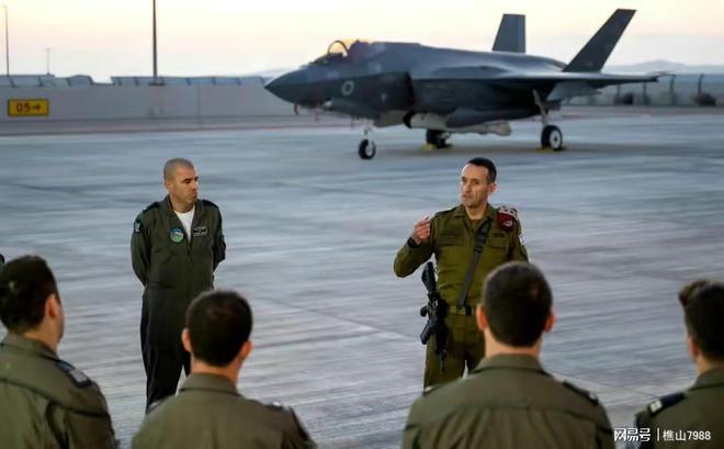 空十五军的荣耀与担当,空十五军,荣耀与担当的辉煌篇章