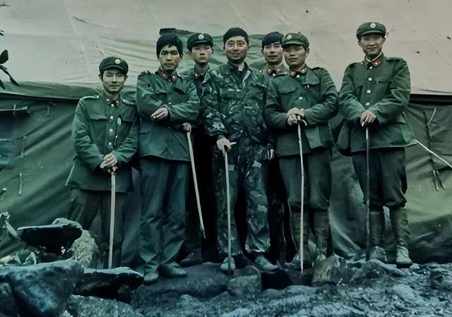 空十五军的荣耀与担当,空十五军,荣耀与担当的辉煌篇章