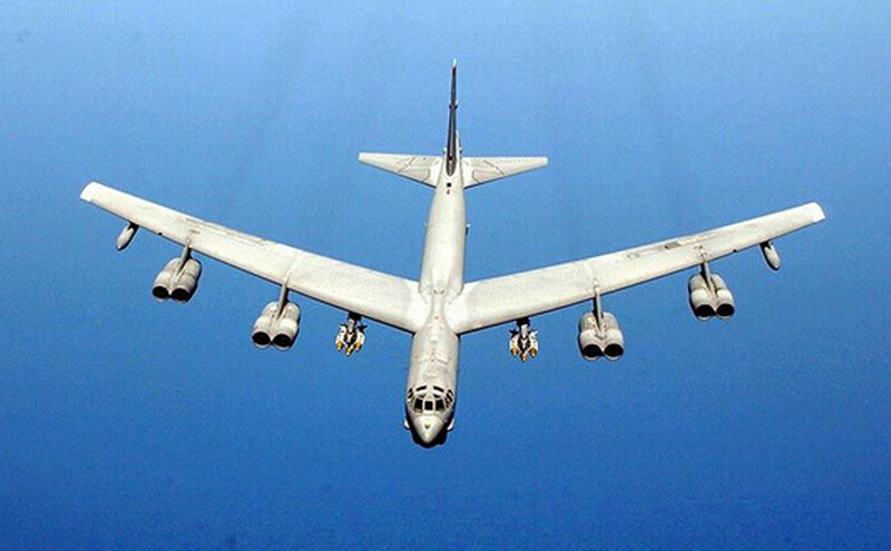 美帝B-52战略轰炸机,空中巨无霸的传奇故事,美帝B-52战略轰炸机,空中巨无霸的传奇之旅