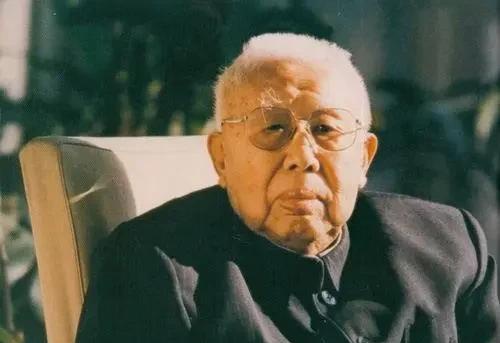 中国炮兵之父，朱德，中国炮兵之父朱德，传奇人生与军事贡献