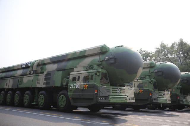 东风41导弹,射程覆盖全球,展现中国国防实力,东风41导弹,全球射程覆盖,彰显中国国防实力