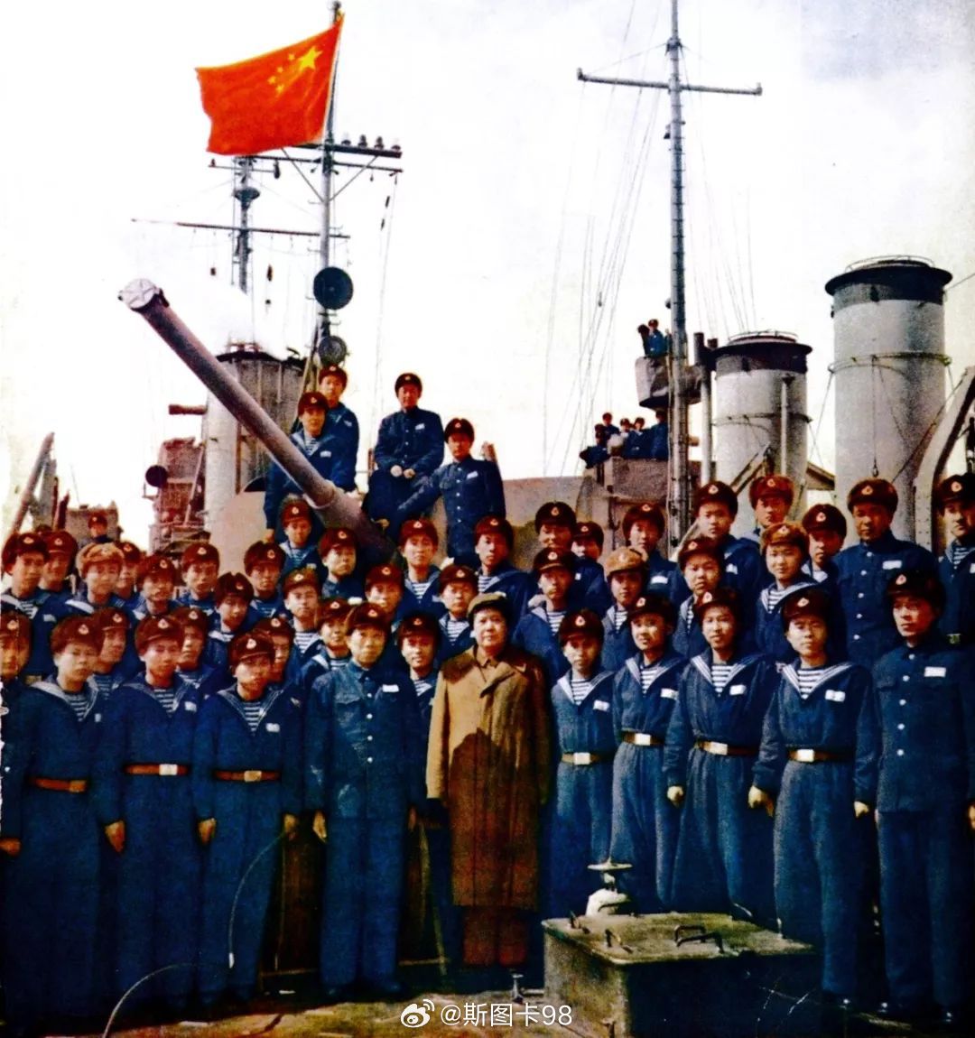 纪念人民海军成立60周年，回顾与前瞻，纪念人民海军成立60周年，回顾历程与前瞻未来