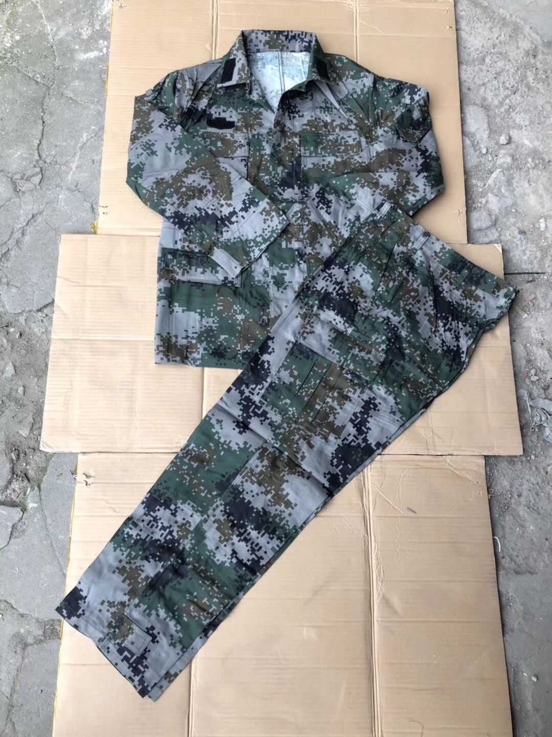 正品名07林地迷彩服,探索林地迷彩服的独特魅力,探索林地迷彩魅力,正品名07林地迷彩服独特风采展示