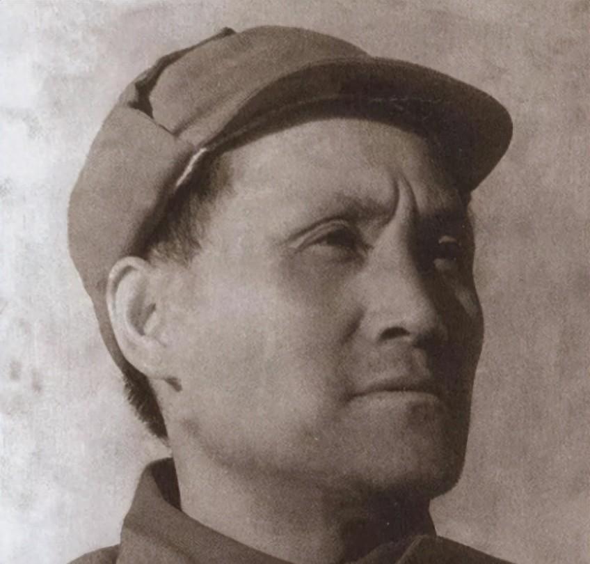 中国人民解放军军旗的象征与意义,中国人民解放军军旗的象征与深层意义解读