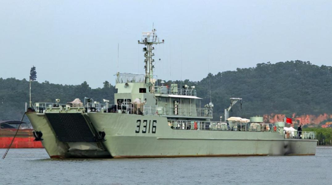 揭秘中国海军的利器,068型通用登陆艇,揭秘中国海军利器,068型通用登陆艇全解析