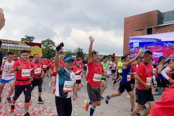 海军昆明舰，中国海军力量的骄傲与荣耀（关键词，海军昆明舰172），海军昆明舰172，中国海军力量的骄傲与荣光