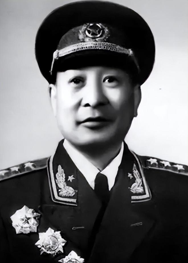 爷爷是开国将军的明星,荣耀与传承,爷爷是开国将军的明星,荣耀传承之路