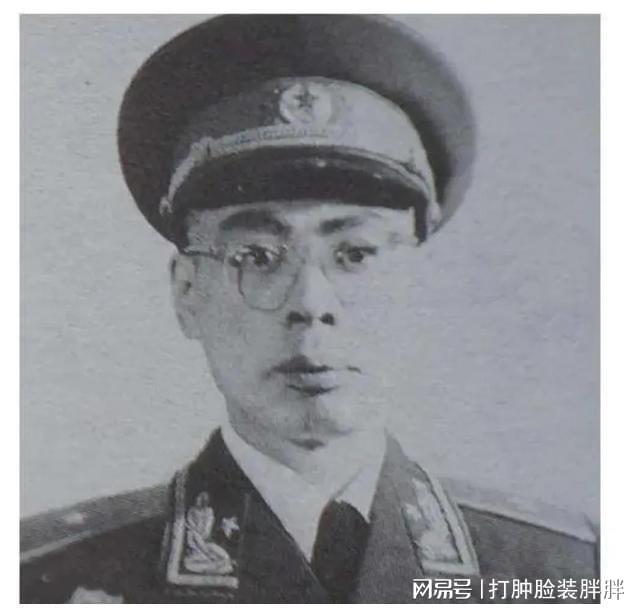 爷爷是开国将军的明星,荣耀与传承,爷爷是开国将军的明星,荣耀传承之路