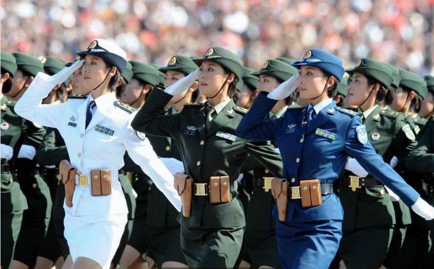 标准的中国女兵照,展现飒爽英姿与坚韧精神,中国女兵飒爽英姿与坚韧精神展现标准照