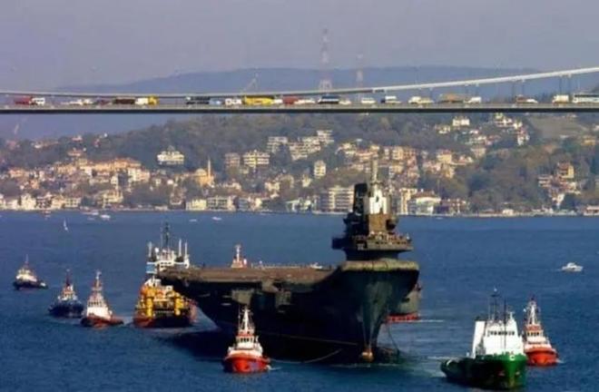 瓦良格号与希腊,一段跨越时空的航海传奇,瓦良格号与希腊的航海传奇之旅