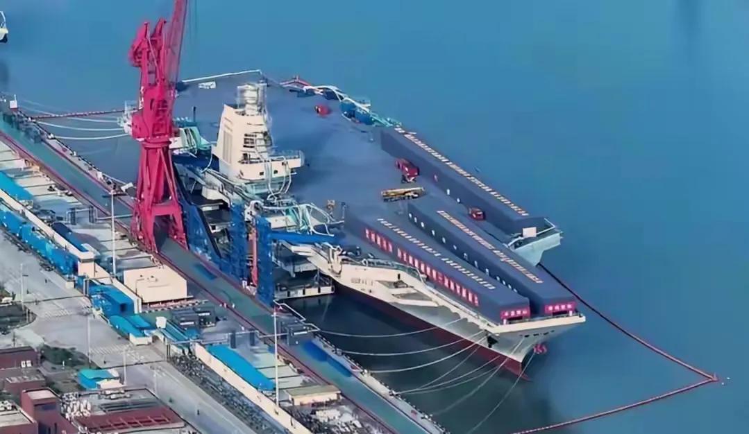 辽宁舰目前停靠的地点,辽宁舰目前停靠地点揭秘