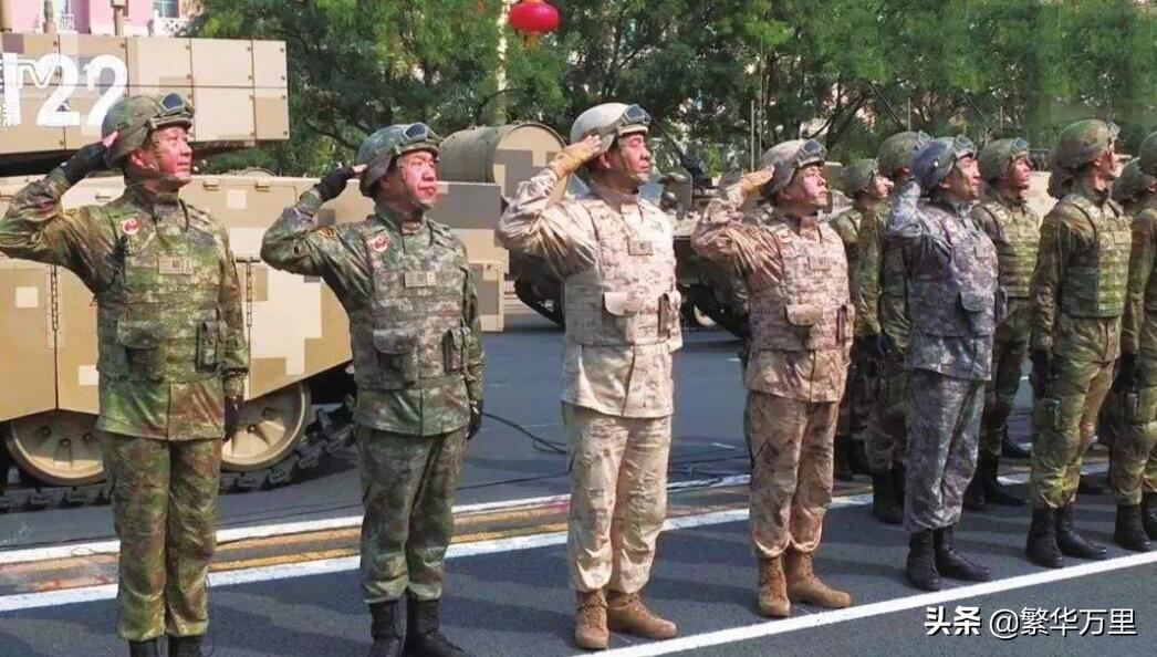 阿帕奇武装直升机火力全开,空中霸主的无畏风采,阿帕奇武装直升机,空中霸主的无畏风采
