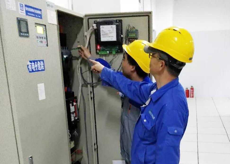 青岛人民海军,荣耀与担当的象征,青岛人民海军,荣耀与担当的典范