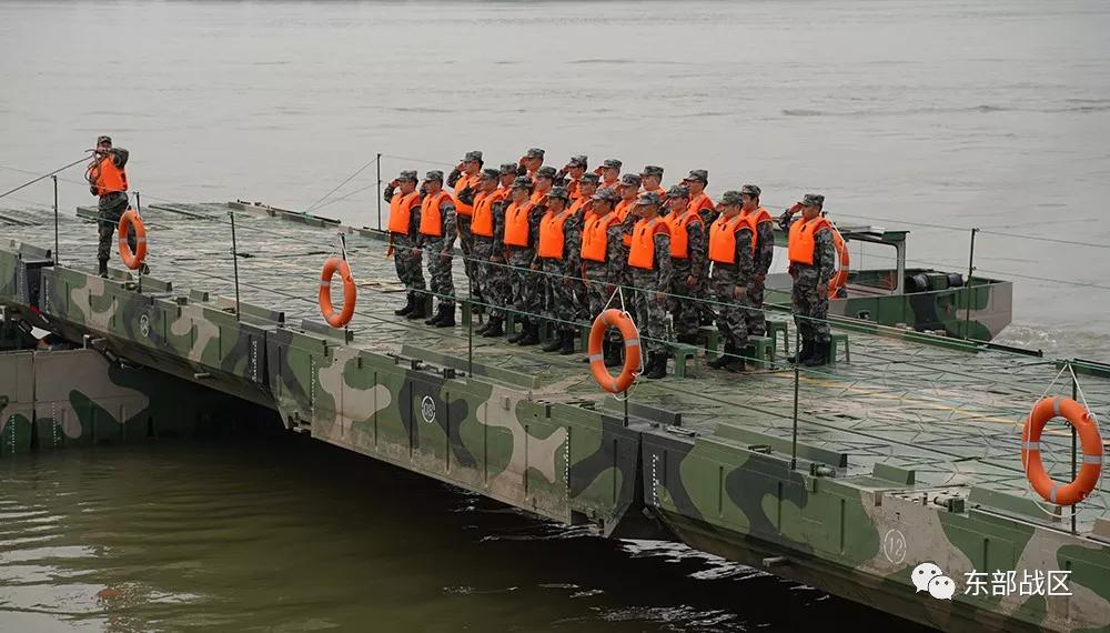 中国火箭军军服图片,展现力量与荣耀,中国火箭军军服展示力量与荣耀,英勇威武的图片一览