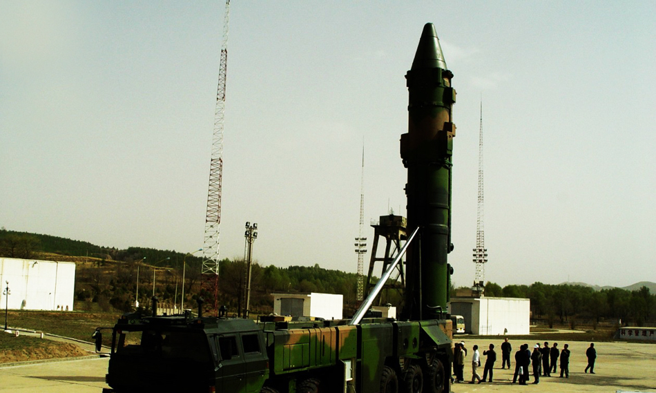 东风21D导弹发射,揭示强大实力与战略威慑力量,东风21D导弹展示强大实力与战略威慑力量,新一轮军事技术里程碑