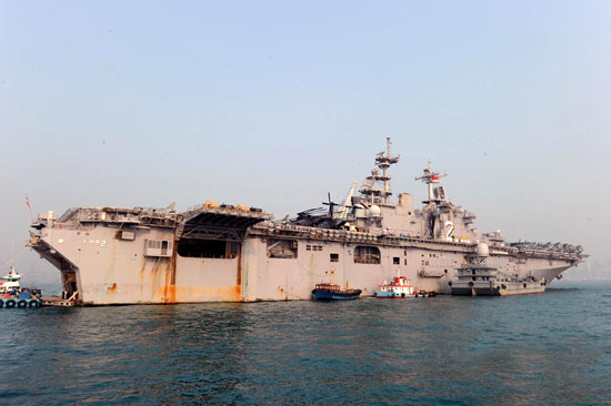 黄蜂级两栖攻击舰的停产历程,深度解析与探讨,黄蜂级两栖攻击舰停产历程深度解析与探讨,背后的原因与影响