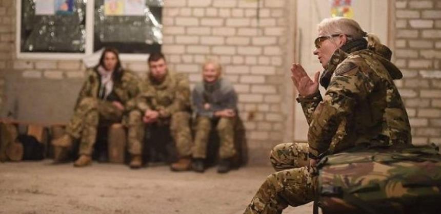 中国女兵,坚韧与勇气的素材展现,中国女兵的坚韧与勇气,展现不屈风采