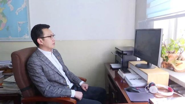 祁发宝等五人的英雄事迹,英勇无畏,忠诚担当的典范,祁发宝等五人,英勇无畏的忠诚担当典范,时代英雄事迹传颂不朽