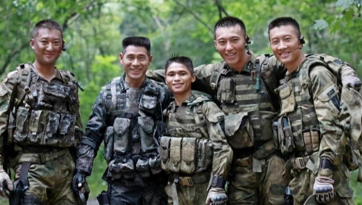 国际特种兵猎人学校毕业,荣耀与挑战的交汇点,国际特种兵猎人学校毕业,荣耀与挑战并存的一刻