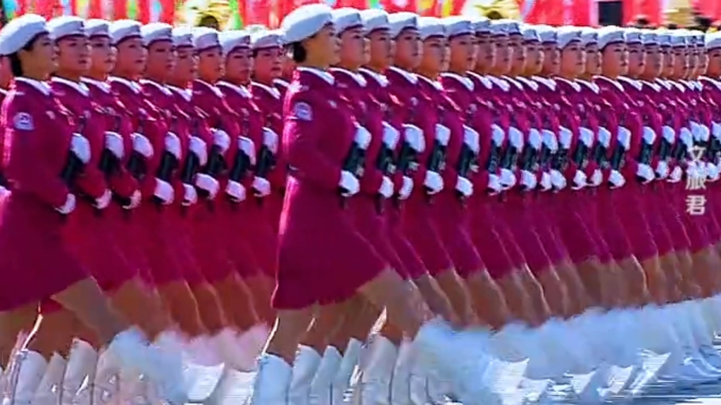 中国女兵最漂亮的表演——英勇与美丽的双重赞歌,中国女兵的英勇与美丽,双重赞歌的璀璨瞬间