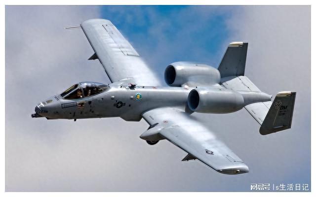 探究A-10攻击机的弱点与挑战,A-10攻击机的弱点与挑战解析