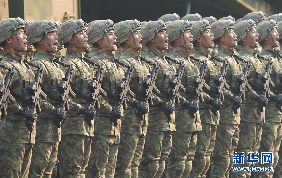 关于穿着星空迷彩服的问题,是否随意穿穿需谨慎考虑,星空迷彩服穿搭需谨慎考虑的事项