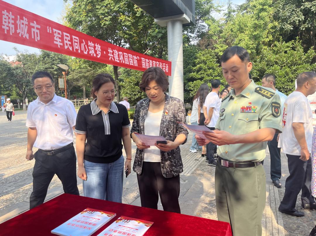 国防与军事漫画，揭示力量与荣耀的双重维度，国防与军事漫画，力量与荣耀的双重解读