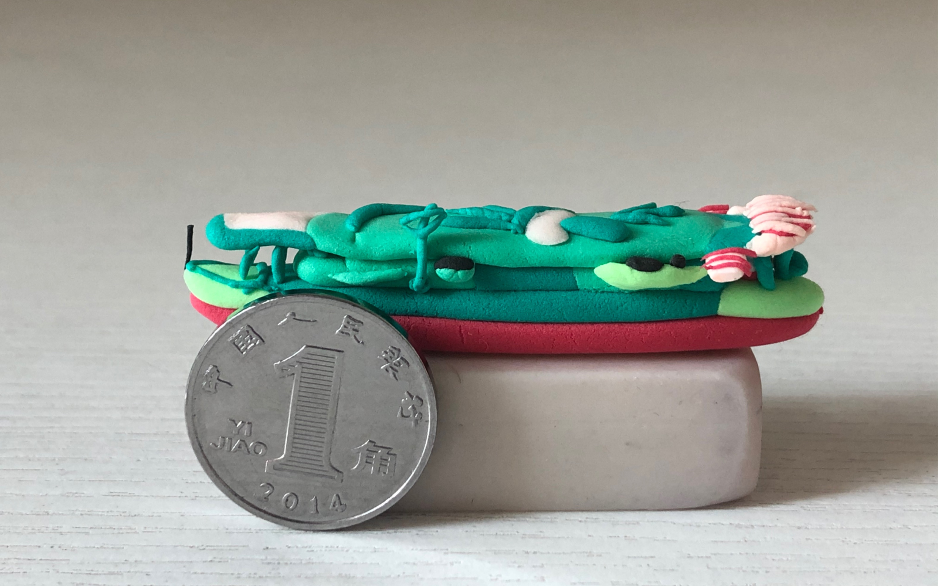 用粘土制作航天母舰,创意无限的模型艺术之旅,粘土航天母舰制作,无限创意的模型艺术探索