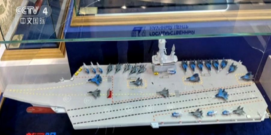 航空母舰模型可下水,探索、体验与模拟的海上征途,探索海上征途,航空母舰模型下水体验与模拟之旅