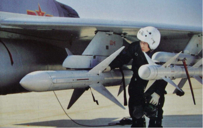 揭秘歼-16战斗机的风采,视频素材的独特视角,独家揭秘,歼-16战斗机的独特风采与视频素材独特视角展示