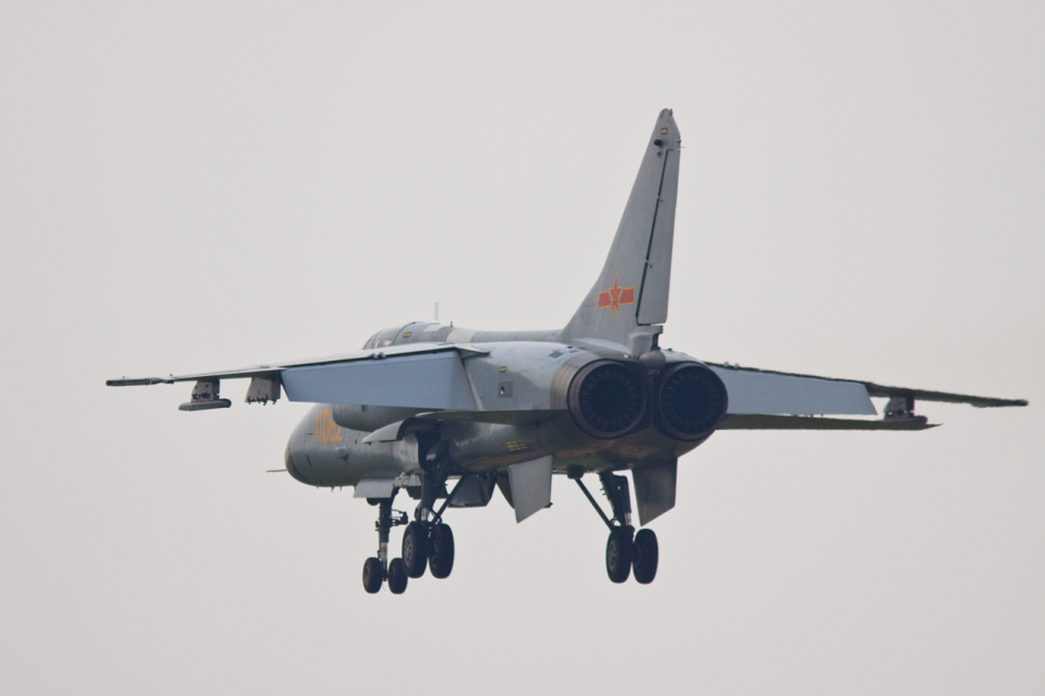 新飞豹战斗轰炸机,空中力量的崭新篇章,新飞豹战斗轰炸机,空中力量新篇章的领航者