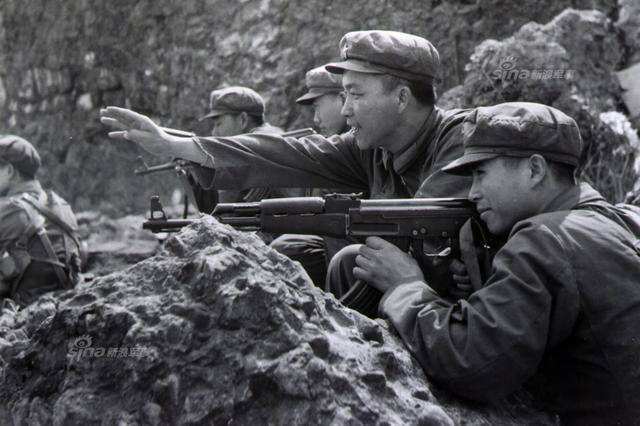 对越自卫反击战中英勇的十四军,军长揭秘,对越自卫反击战中英勇的十四军军长揭秘,战斗历程与英雄事迹