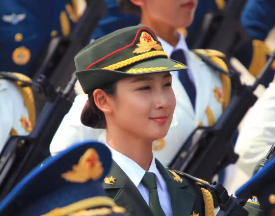 仪仗兵黄倩倩现状探究,仪仗兵黄倩倩现状揭秘