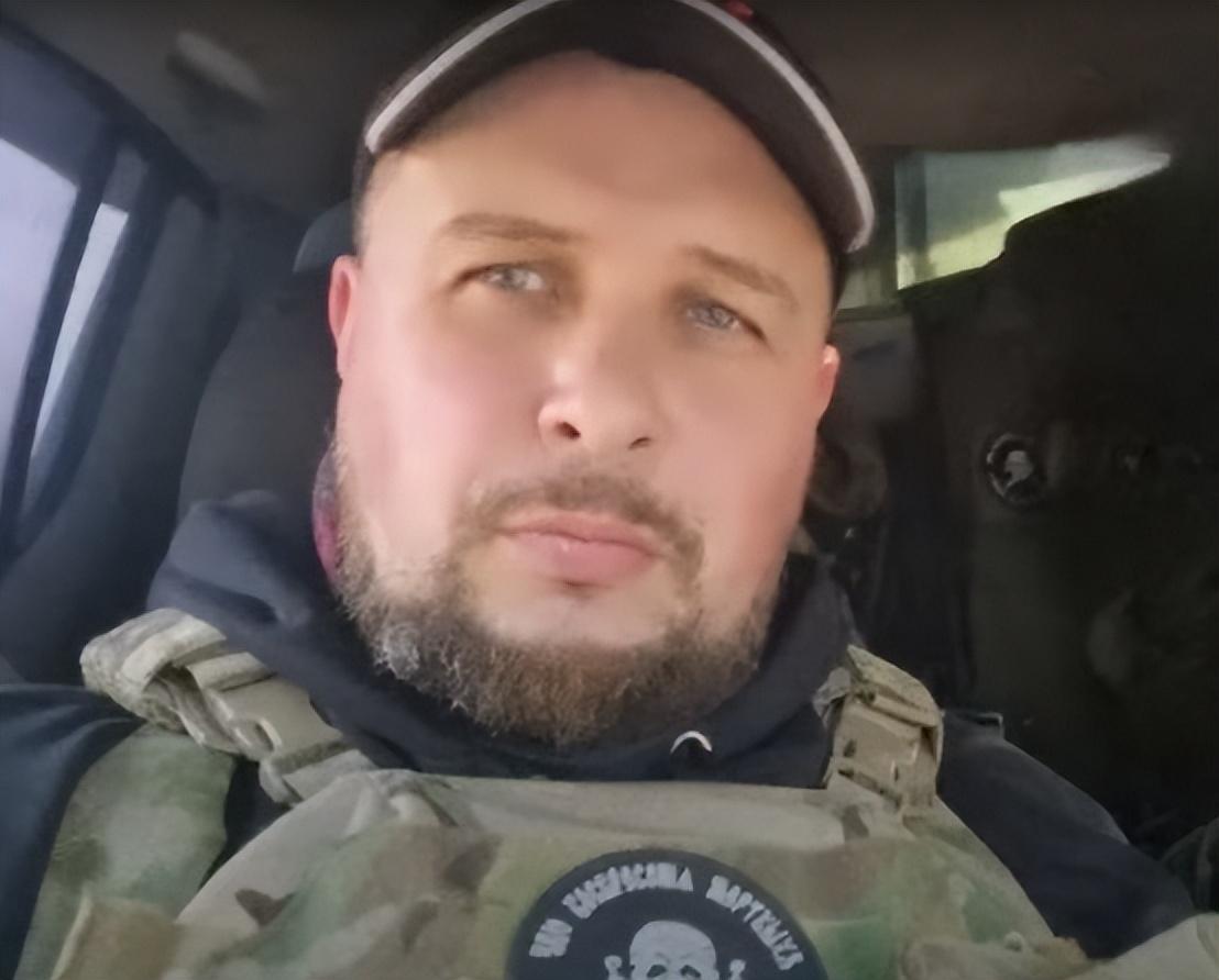 新浪微博著名军事博主，深度解析军事热点，引领军事话题风潮，新浪微博军事博主引领军事话题风潮，深度解析军事热点事件