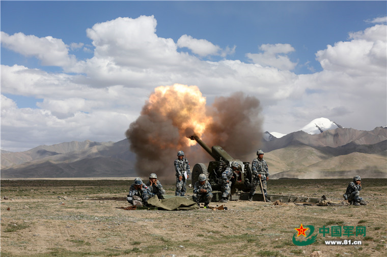 空降兵第十五军炮兵团，荣耀与担当的象征，空降兵第十五军炮兵团，荣耀与担当的战场典范