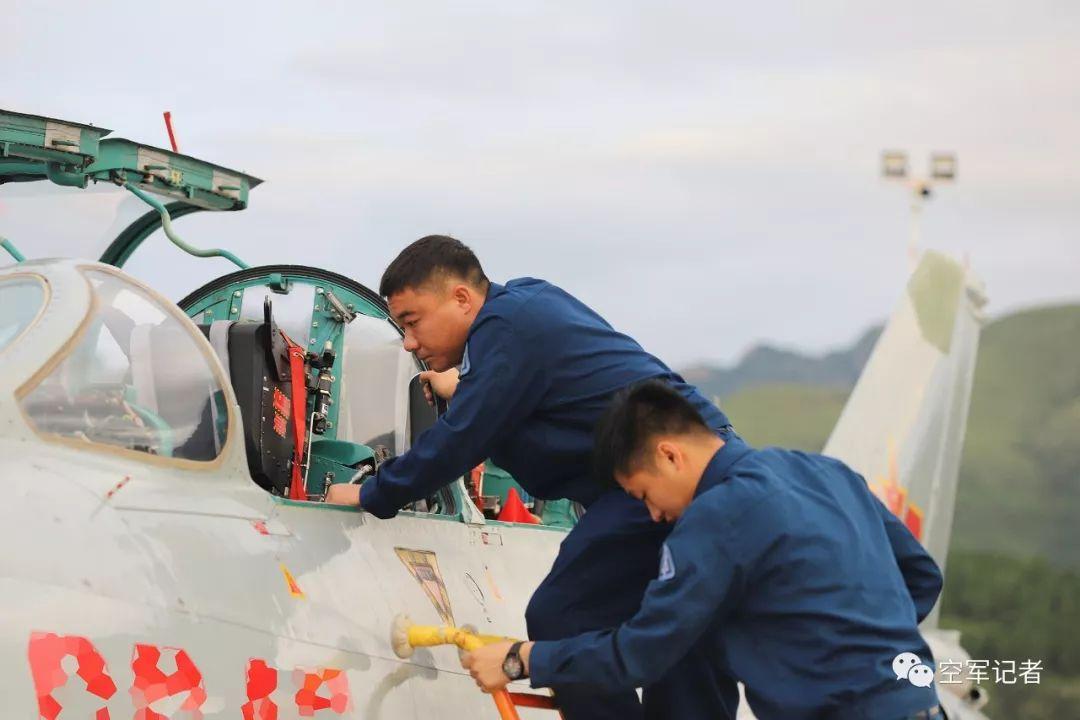 空军第15旅，荣耀与担当的象征，空军第15旅，荣耀与担当的空中力量象征