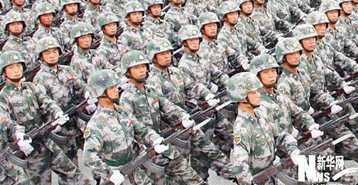 重温历史瞬间,99年阅兵中的方队劈枪视频,重温历史瞬间,99年阅兵方队劈枪震撼回顾