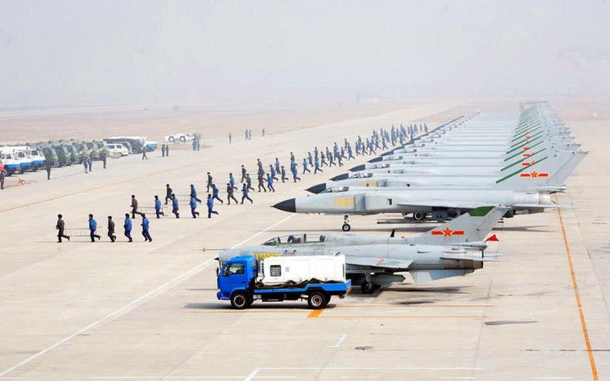 歼八战斗机，数量与传奇的故事，歼八战斗机，数量与传奇的辉煌篇章