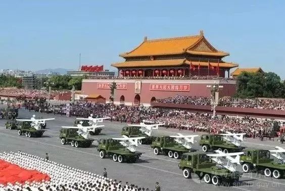 阅兵先河，开创历史，展现国威，阅兵先河，展现历史震撼与国威风采