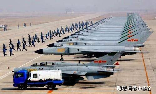 歼-8全天候型战斗机,中国空军的重要支柱,歼-8全天候型战斗机,中国空军的核心力量