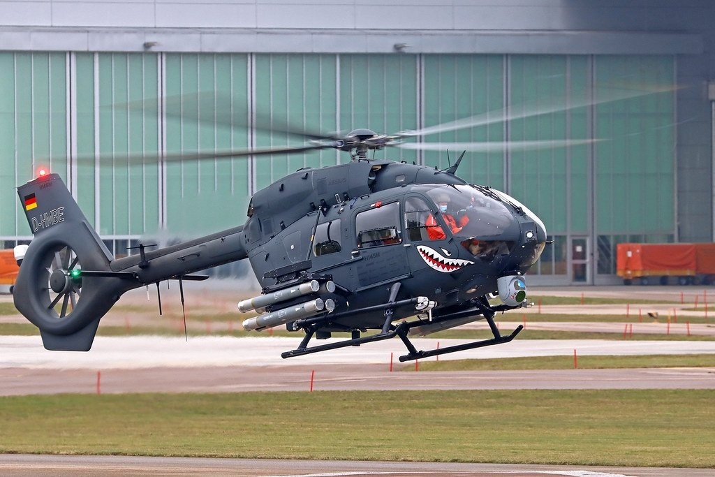 空客军用直升机,技术领先,助力全球安全,空客军用直升机,技术领航,全球安全保障的强力支撑