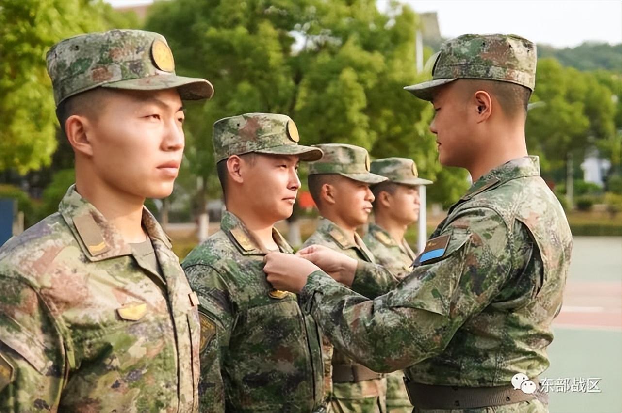 关于19式和21式迷彩哪个更好看的研究与探讨,19式与21式迷彩哪个更好看,深度研究与探讨