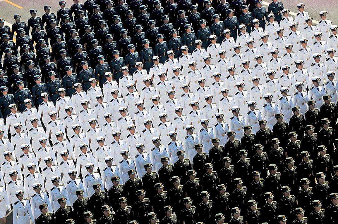 阅兵方阵威武雄壮,展现国家力量与荣耀,阅兵方阵展现国家力量与荣耀,威武雄壮的壮丽画卷