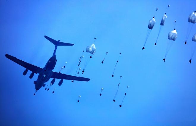 解放军第15空降军的荣耀与使命,解放军第15空降军的荣耀与使命,传承英雄精神,守护国家荣光