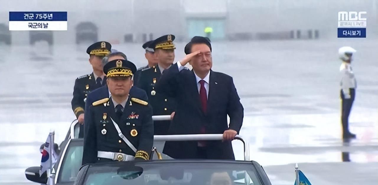 韩国阅兵步伐，展现国家力量与荣耀的象征，韩国阅兵仪式展现国家力量与荣耀的象征