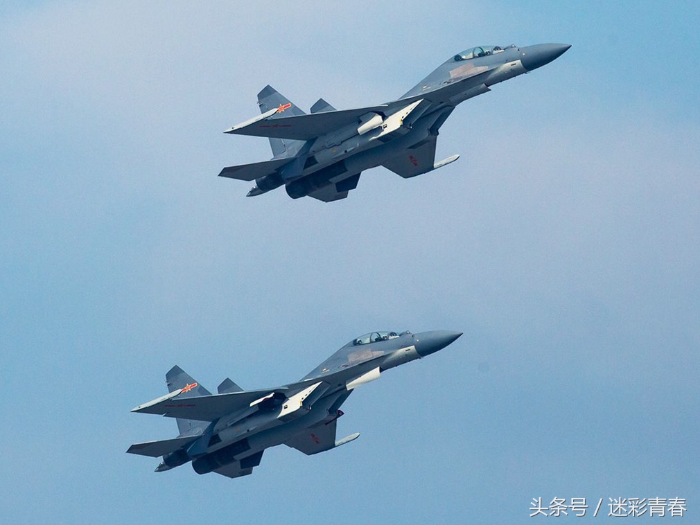 歼-16B简介，新一代空中霸主的风采，歼-16B新一代空中霸主风采展现
