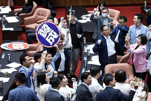 台岛民众支持两岸谈判，民意背后的深层意义，台岛民众支持两岸谈判，民意深层意义解读