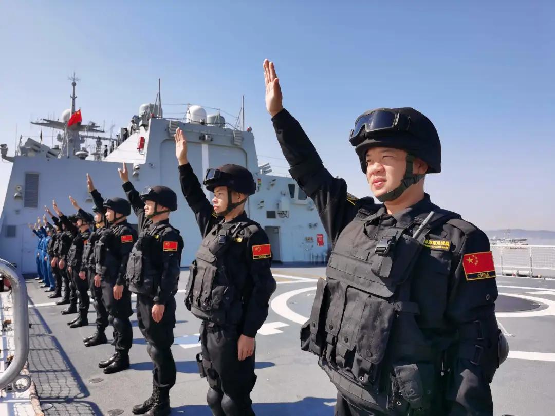 亚丁湾护航的真实原因，全球安全与经济利益的交织，亚丁湾护航背后的全球安全与经济利益交织